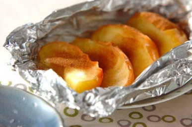 Яблоки, запеченные в духовке с медом